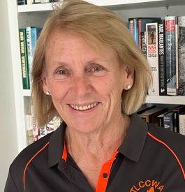 5Anne Holt